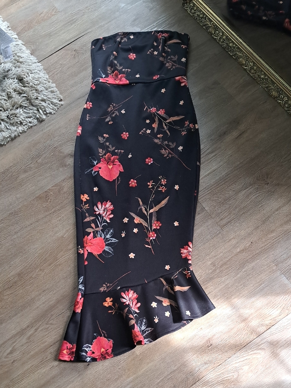 Black Floral Mermaid Hem Midi Dress